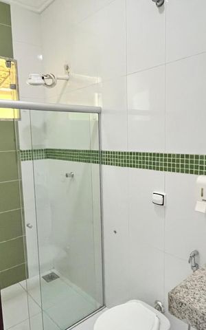 Casa para alugar com 215m², 4 quartos e 6 vagas Casa para alugar com 215m², 4 quartos e 6 vagasBanheiro