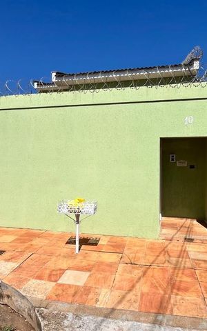 Casa para alugar com 215m², 4 quartos e 6 vagas Casa para alugar com 215m², 4 quartos e 6 vagasFachada