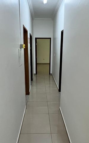 Casa para alugar com 215m², 4 quartos e 6 vagas Casa para alugar com 215m², 4 quartos e 6 vagasCorredor