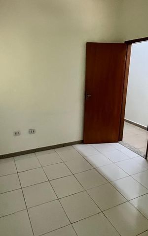 Casa para alugar com 215m², 4 quartos e 6 vagas Casa para alugar com 215m², 4 quartos e 6 vagasQuarto