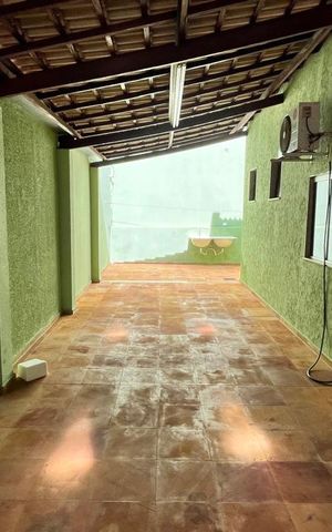 Casa para alugar com 215m², 4 quartos e 6 vagas Casa para alugar com 215m², 4 quartos e 6 vagasÁrea externa