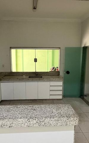 Casa para alugar com 215m², 4 quartos e 6 vagas Casa para alugar com 215m², 4 quartos e 6 vagasCozinha
