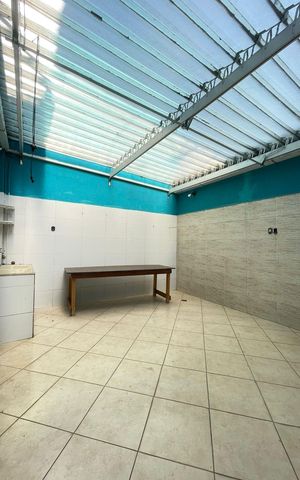 Casa à venda com 145m², 3 quartos e 2 vagas