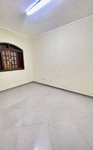 Casa à venda com 145m², 3 quartos e 2 vagas