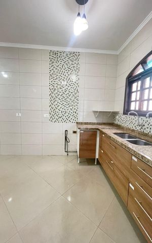 Casa à venda com 145m², 3 quartos e 2 vagas