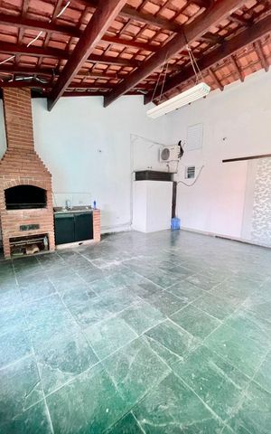 Casa à venda com 145m², 3 quartos e 2 vagas