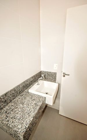Apartamento à venda com 146m², 2 quartos e 2 vagasbanheiro 2