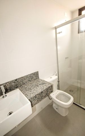 Apartamento à venda com 146m², 2 quartos e 2 vagasbanheiro 1