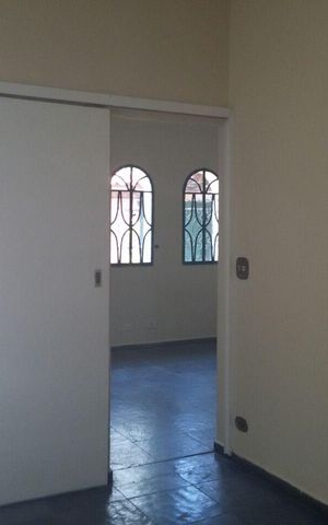 Casa para alugar com 289m², 5 quartos e 3 vagas