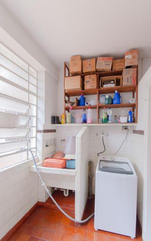 Casa para alugar com 280m², 5 quartos e 5 vagas Casa para alugar com 280m², 5 quartos e 5 vagasÁrea de Serviço