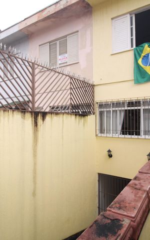 Casa à venda com 118m², 2 quartos e 3 vagasGaragem