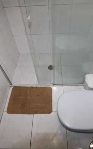 Casa à venda com 118m², 2 quartos e 3 vagasBanheiro