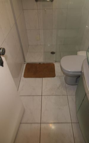 Casa à venda com 118m², 2 quartos e 3 vagasBanheiro
