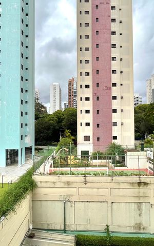 Apartamento à venda com 156m², 4 quartos e 3 vagas Apartamento à venda com 156m², 4 quartos e 3 vagasVista do Quarto 3