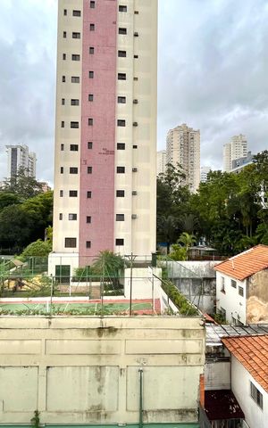 Apartamento à venda com 156m², 4 quartos e 3 vagas Apartamento à venda com 156m², 4 quartos e 3 vagasVista da Suíte 1
