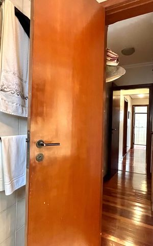 Apartamento à venda com 156m², 4 quartos e 3 vagas Apartamento à venda com 156m², 4 quartos e 3 vagasBanheiro da Suíte 1
