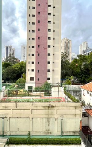 Apartamento à venda com 156m², 4 quartos e 3 vagas Apartamento à venda com 156m², 4 quartos e 3 vagasVista da Suíte 2