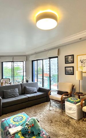 Apartamento à venda com 156m², 4 quartos e 3 vagas Apartamento à venda com 156m², 4 quartos e 3 vagasSala