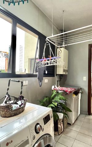 Apartamento à venda com 156m², 4 quartos e 3 vagas Apartamento à venda com 156m², 4 quartos e 3 vagasÁrea de Serviço