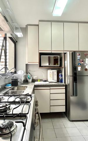 Apartamento à venda com 156m², 4 quartos e 3 vagas Apartamento à venda com 156m², 4 quartos e 3 vagasCozinha