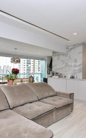 Apartamento à venda com 104m², 2 quartos e 2 vagasSala