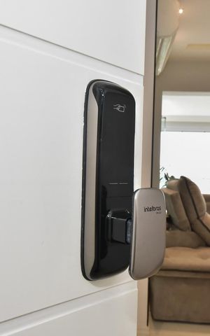 Apartamento à venda com 104m², 2 quartos e 2 vagasFechadura Eletrônica