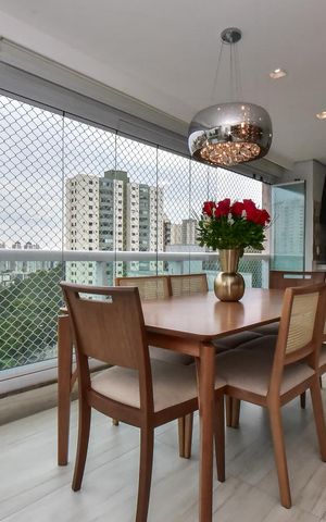 Apartamento à venda com 104m², 2 quartos e 2 vagasVaranda