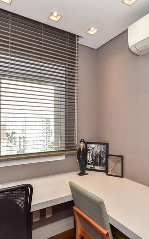 Apartamento à venda com 104m², 2 quartos e 2 vagasArmário da Suíte 