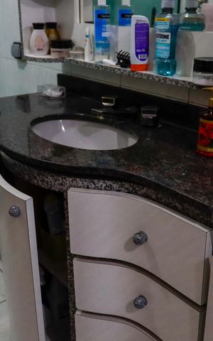 Casa à venda com 234m², 3 quartos e 2 vagas Casa à venda com 234m², 3 quartos e 2 vagasBanheiro da Suíte 1