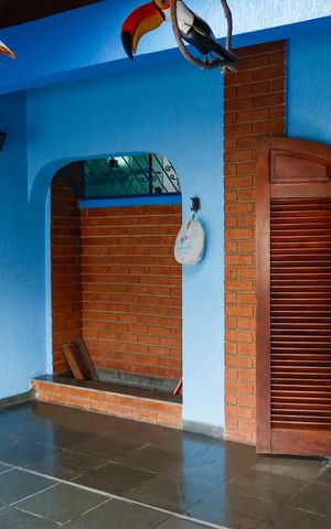 Casa à venda com 234m², 3 quartos e 2 vagas Casa à venda com 234m², 3 quartos e 2 vagasSacada