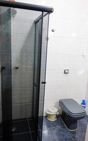 Casa à venda com 234m², 3 quartos e 2 vagas Casa à venda com 234m², 3 quartos e 2 vagasBanheiro da Suíte 2