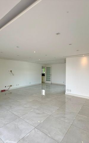 Apartamento à venda com 183m², 3 quartos e 3 vagas Apartamento à venda com 183m², 3 quartos e 3 vagasSala