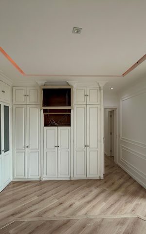 Apartamento à venda com 183m², 3 quartos e 3 vagas Apartamento à venda com 183m², 3 quartos e 3 vagasSuíte 1