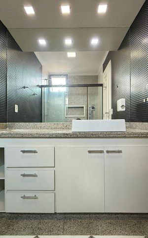 Apartamento à venda com 183m², 3 quartos e 3 vagas Apartamento à venda com 183m², 3 quartos e 3 vagasBanheiro Suíte 3