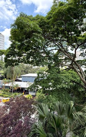Apartamento à venda com 183m², 3 quartos e 3 vagas Apartamento à venda com 183m², 3 quartos e 3 vagasVista