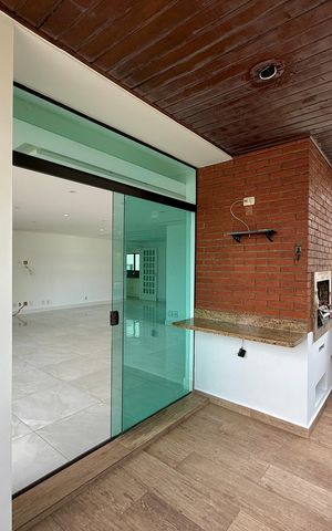 Apartamento à venda com 183m², 3 quartos e 3 vagas Apartamento à venda com 183m², 3 quartos e 3 vagasSacada