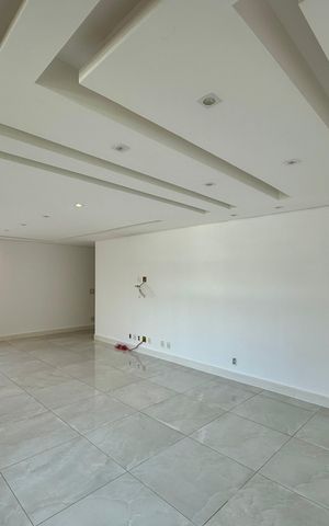Apartamento à venda com 183m², 3 quartos e 3 vagas Apartamento à venda com 183m², 3 quartos e 3 vagasSala
