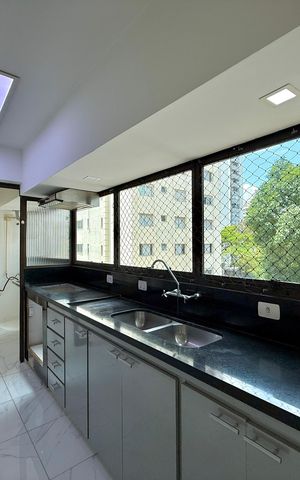 Apartamento à venda com 183m², 3 quartos e 3 vagas Apartamento à venda com 183m², 3 quartos e 3 vagasCozinha