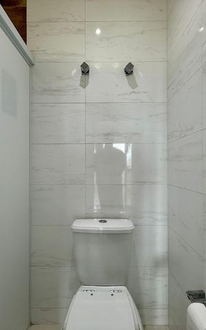 Apartamento à venda com 183m², 3 quartos e 3 vagas Apartamento à venda com 183m², 3 quartos e 3 vagasBanheiro Suíte 1