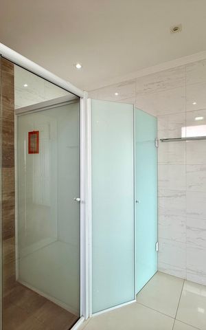 Apartamento à venda com 183m², 3 quartos e 3 vagas Apartamento à venda com 183m², 3 quartos e 3 vagasBanheiro Suíte 1
