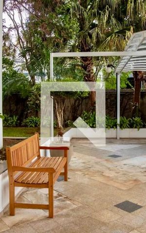 Apartamento à venda com 183m², 3 quartos e 3 vagas Apartamento à venda com 183m², 3 quartos e 3 vagasEntrada