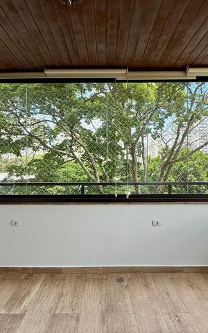 Apartamento à venda com 183m², 3 quartos e 3 vagas Apartamento à venda com 183m², 3 quartos e 3 vagasSacada