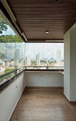 Apartamento à venda com 183m², 3 quartos e 3 vagas Apartamento à venda com 183m², 3 quartos e 3 vagasSacada