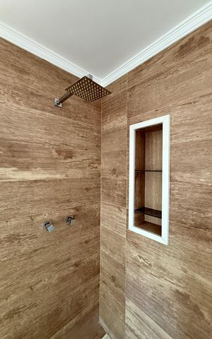 Apartamento à venda com 183m², 3 quartos e 3 vagas Apartamento à venda com 183m², 3 quartos e 3 vagasBanheiro Suíte 1
