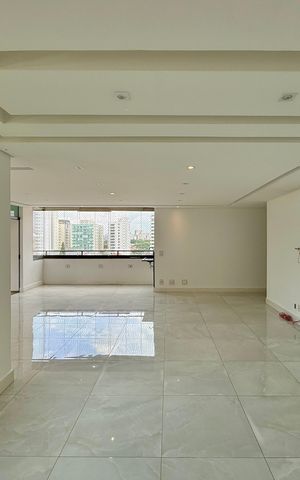 Apartamento à venda com 183m², 3 quartos e 3 vagas Apartamento à venda com 183m², 3 quartos e 3 vagasSala