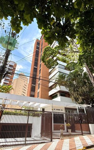 Apartamento à venda com 183m², 3 quartos e 3 vagas Apartamento à venda com 183m², 3 quartos e 3 vagasFachada