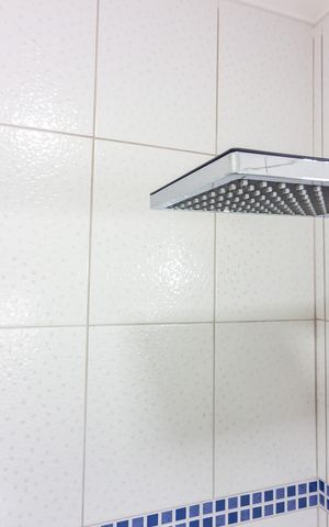 Casa de condomínio à venda com 144m², 3 quartos e 3 vagas Casa de condomínio à venda com 144m², 3 quartos e 3 vagasBanheiro da Suíte 1