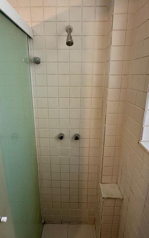 Apartamento à venda com 69m², 3 quartos e sem vaga Apartamento à venda com 69m², 3 quartos e sem vagaBanheiro