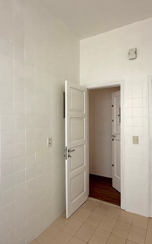 Apartamento à venda com 69m², 3 quartos e sem vaga Apartamento à venda com 69m², 3 quartos e sem vagaCozinha e Área de Serviço