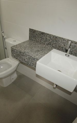 Apartamento à venda com 146m², 2 quartos e 2 vagasbanheiro 1